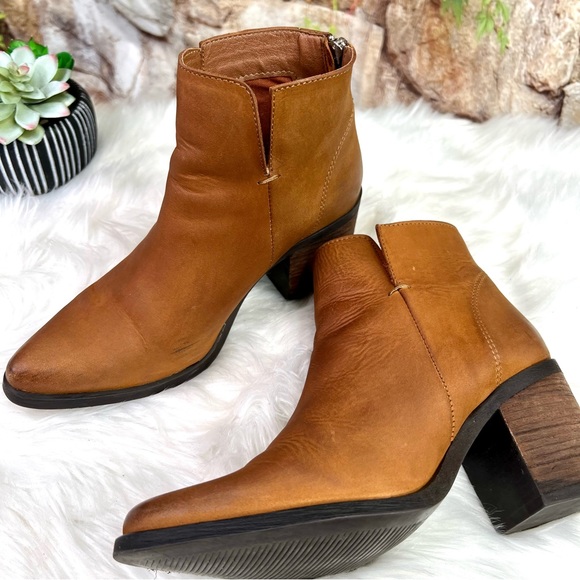 STEVE MADDEN Pawel Tan Block Heel Ankle Boots, 8M - Picture 3 of 13